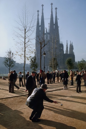 		Petanca, Plaza de Gaudi
Barcelona, Spain
