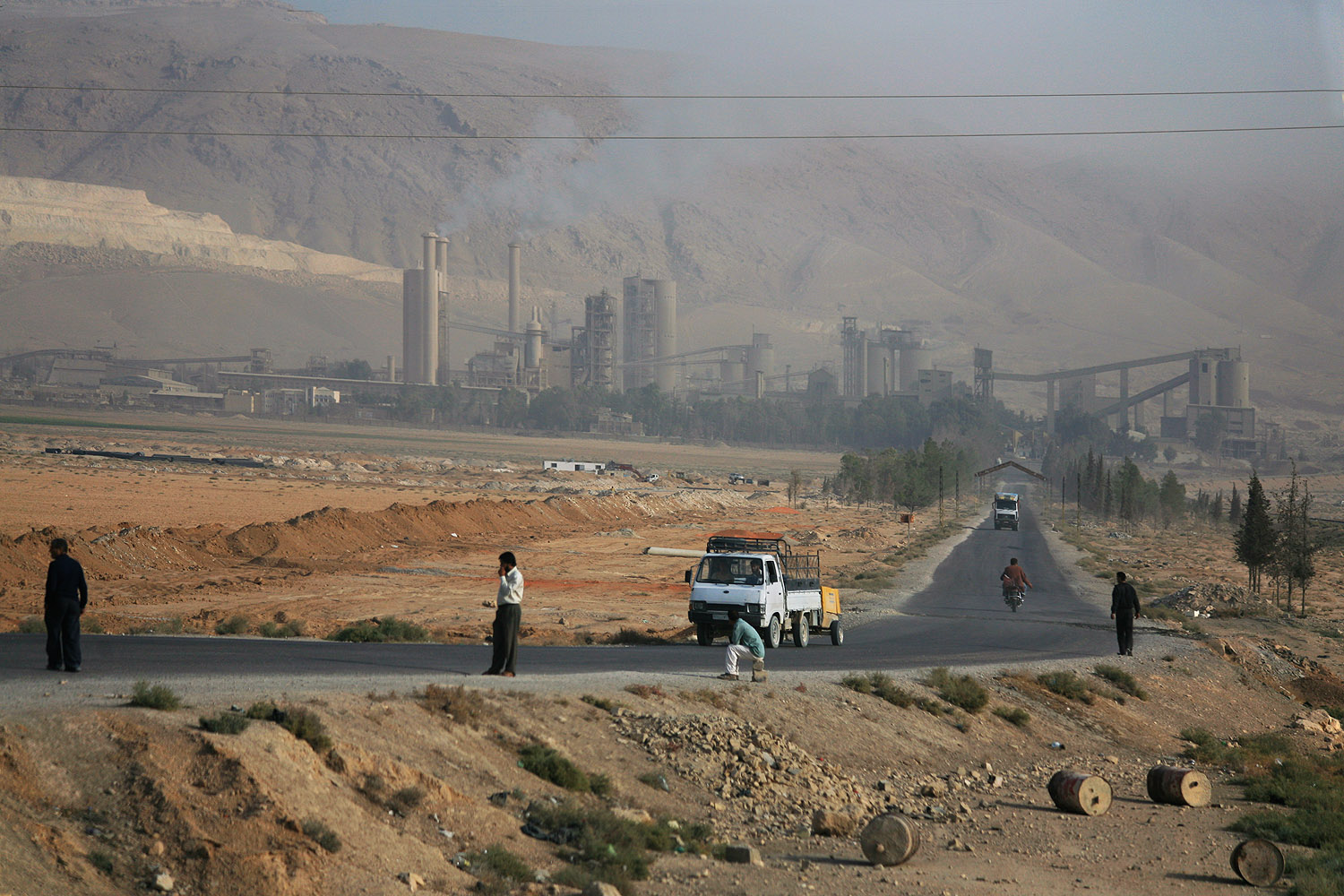 bill-hocker-cement-factory-east-of-damascus-syria-2008
