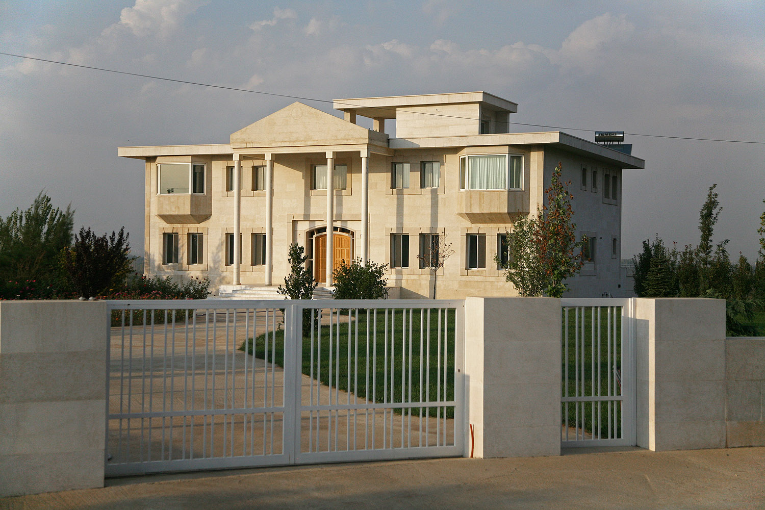 bill-hocker-damascus-suburbs-syria-2008