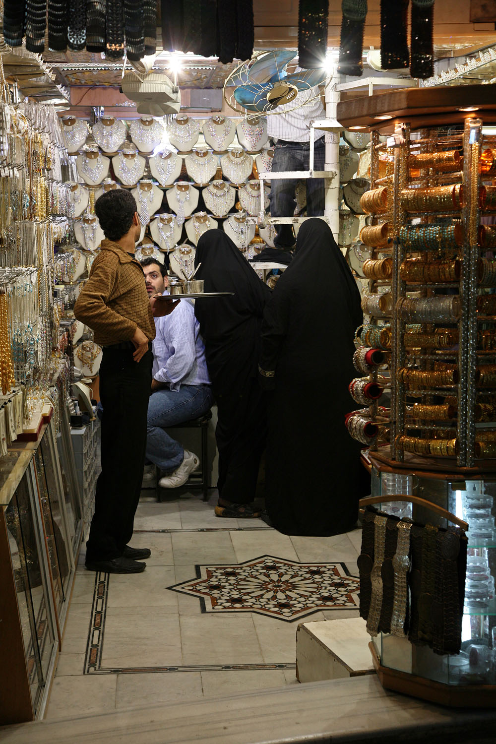 bill-hocker-jewelry-shop-al-hamidiyah-souq-damascus-syria-2008