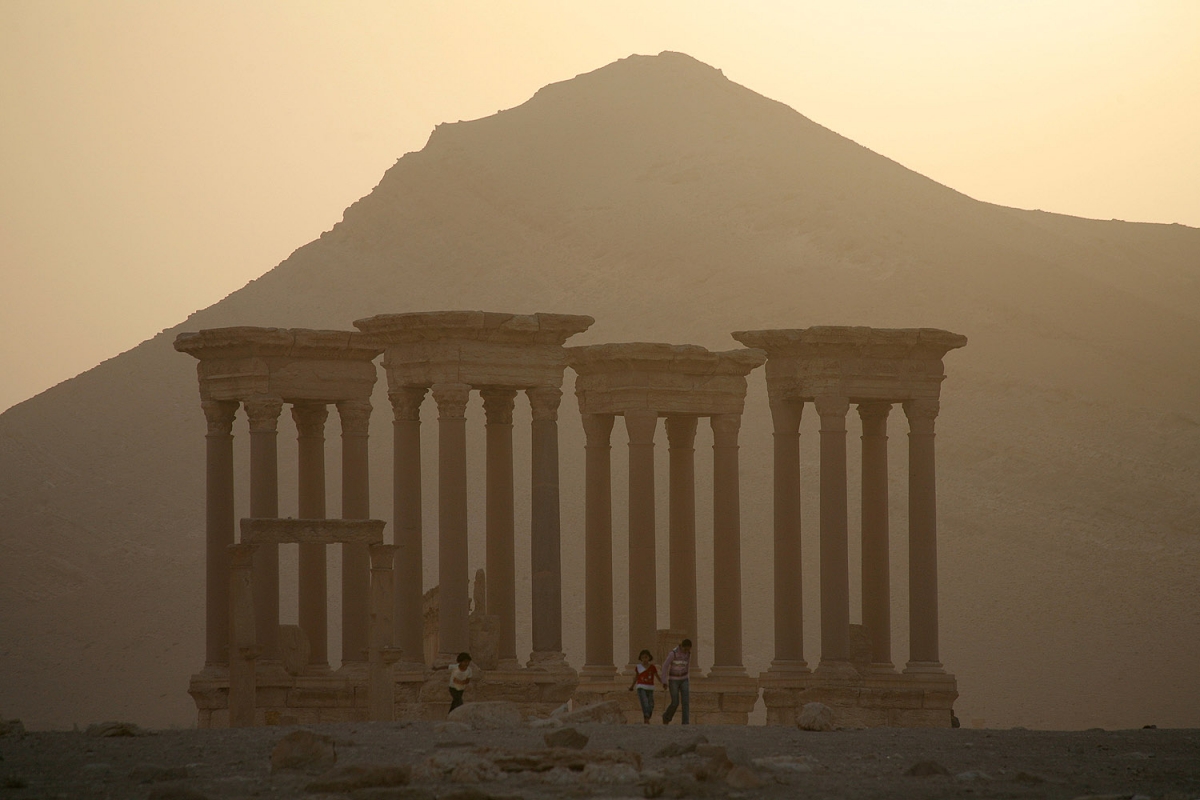 bill-hocker-tetrapylon-(destroyed-2017)-palmyra-syria-2008
