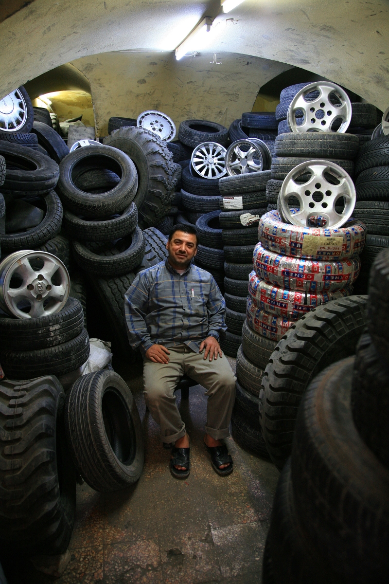 bill-hocker-tires-aleppo-syria-2008