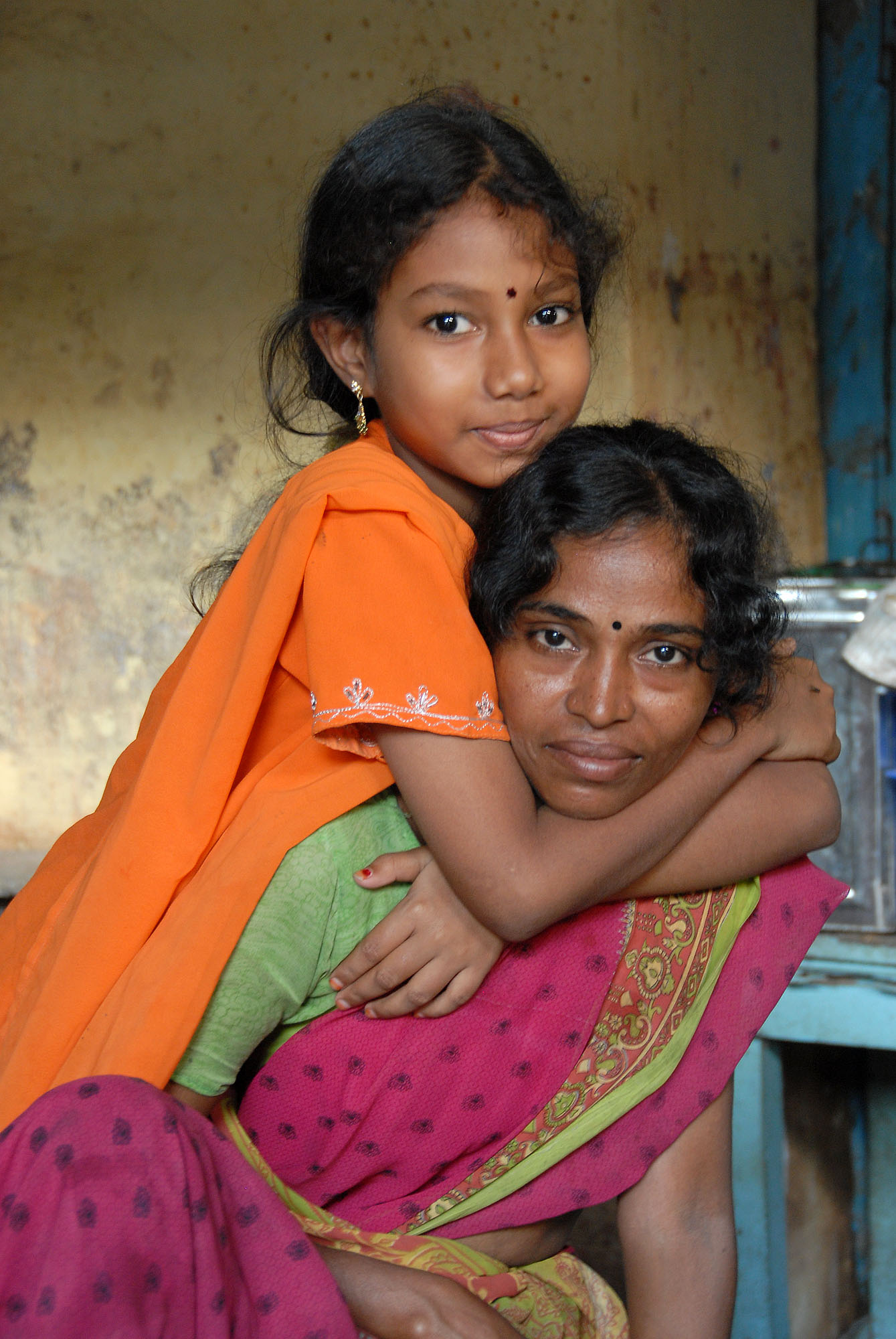 bill-hocker-mother-and-daughter-pondicherry-india-2007