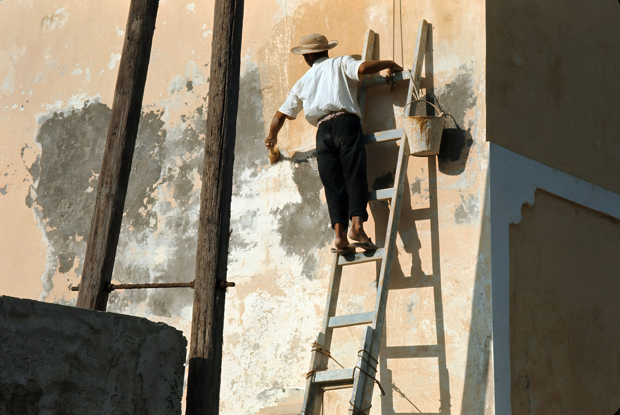 bill-hocker-yellow-whitewash-sidi-bou-saïd-tunisia-1971