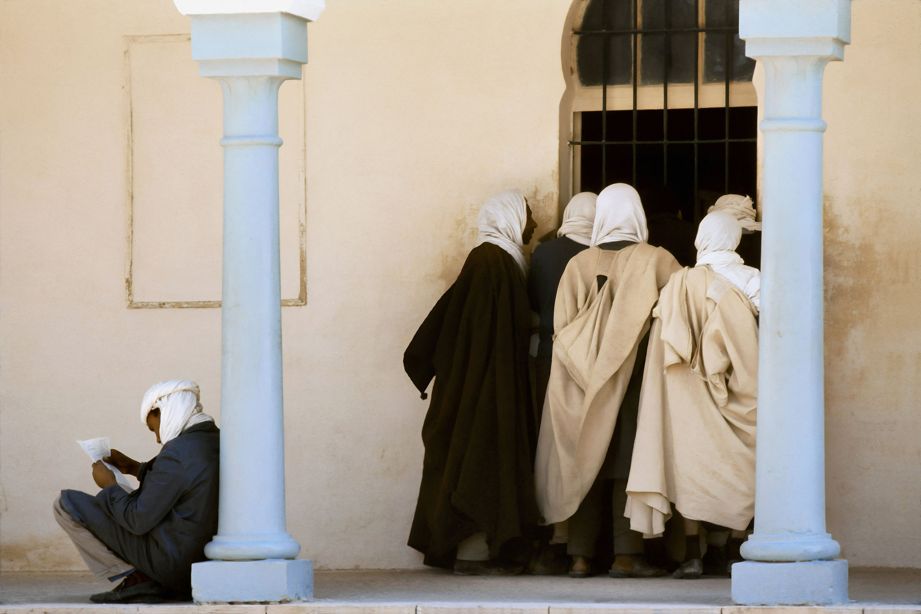 bill-hocker-post-office-tozeur-tunisia-1971