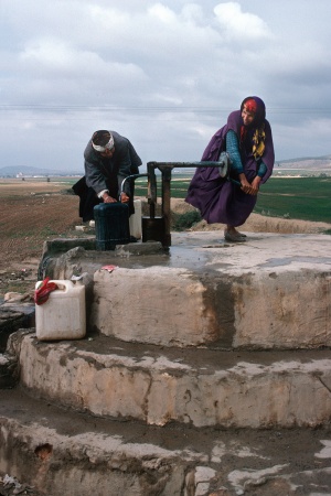 Hand Pump
Near SbeÃ¯tla, Tunisia