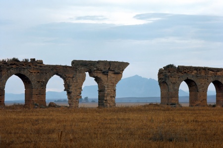 Roman Aquaduct, Jabel Zaghouan
Near Tunis, Tuinisa

