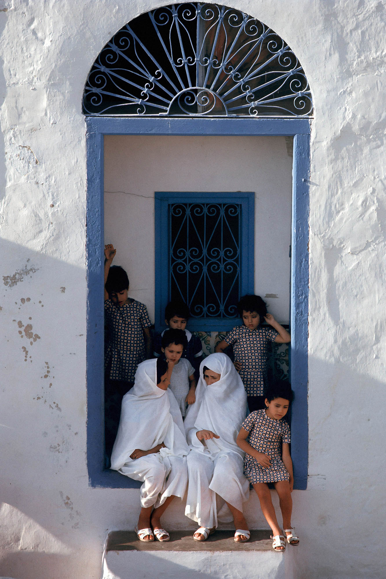 bill-hocker-window-seat-sidi-bou-saïd-tunisia-1972