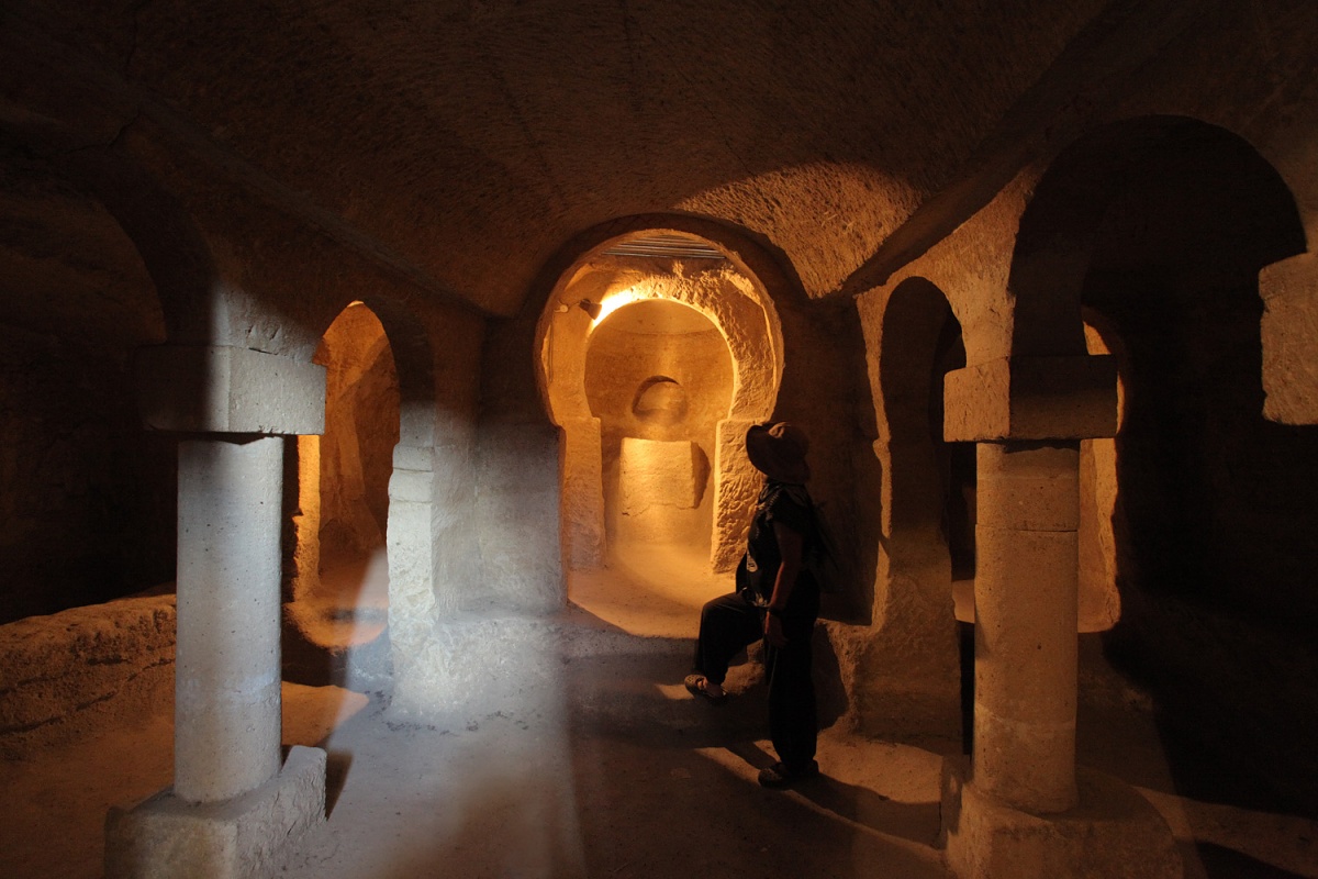 bill-hocker-buckle-church-crypt-gÃ¶reme-turkey-2010