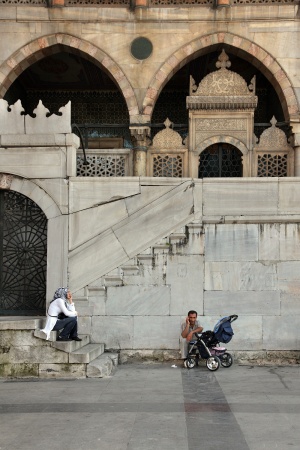 Family, Yeni Camii
(New Mosque)
Istanbul, Turkey
