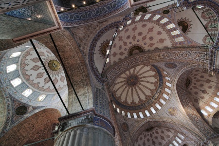 	Sultan Ahmet Camii
(Blue Mosque)
Istanbul, Turkey
